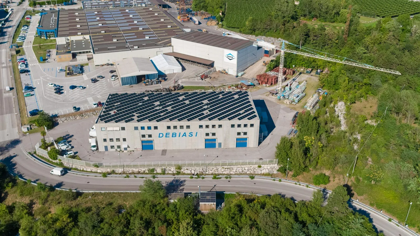 La sede logistica di Costruzioni Debiasi a Rovereto vista dall'alto